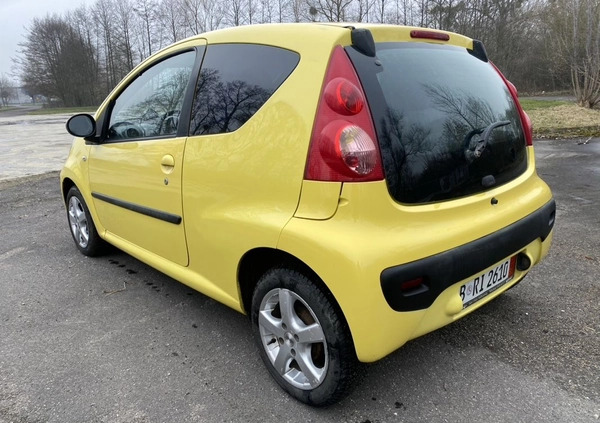 Peugeot 107 cena 6999 przebieg: 199900, rok produkcji 2006 z Bydgoszcz małe 191